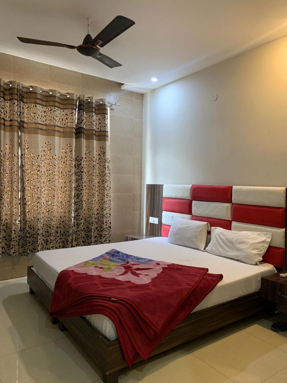 אמריצר Hotel Sukhman Residency חדר תמונה